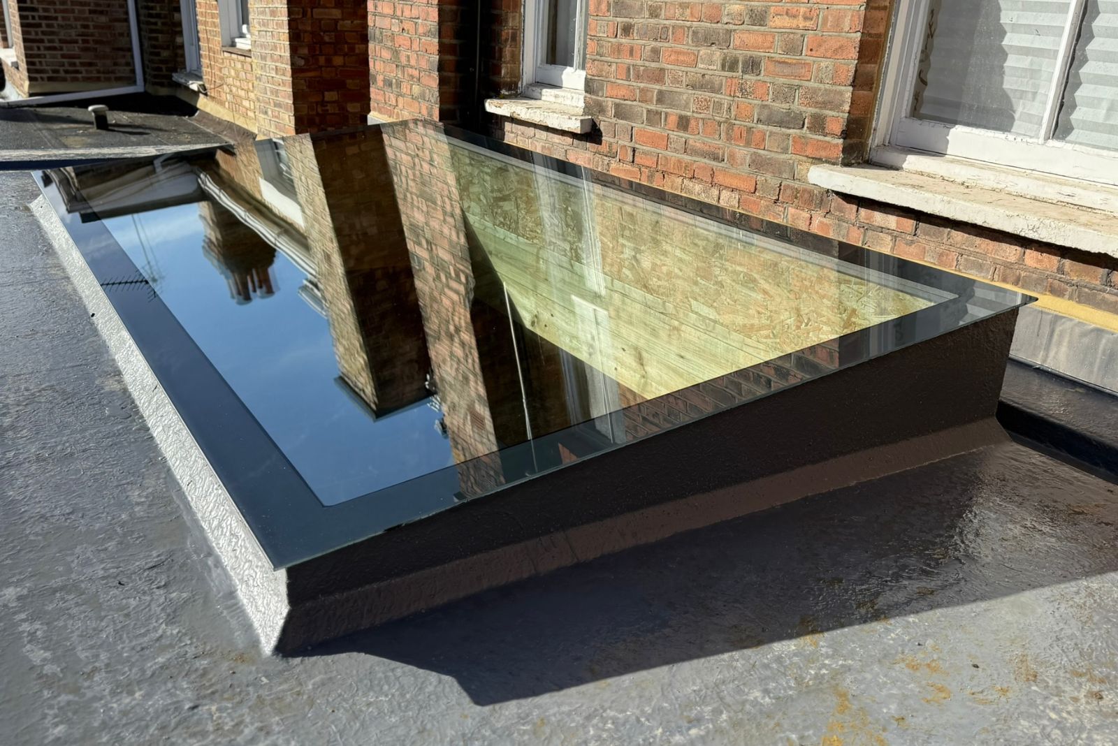 flat-roof-skylight-roof-window-roof-factory-gallery-image-5