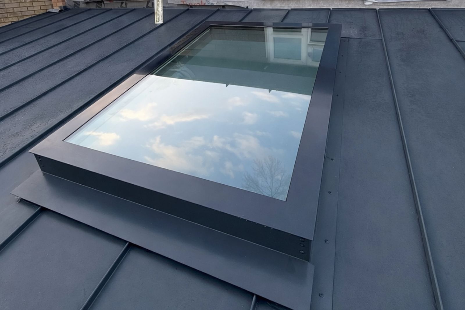 pitched-roof-skylight-roof-window-roof-factory-gallery-image-3