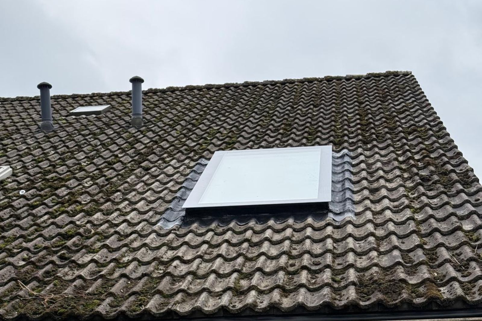 pitched-rooflight-frameless-fixed-roof-lights-gallery4-image-rooflight-factory