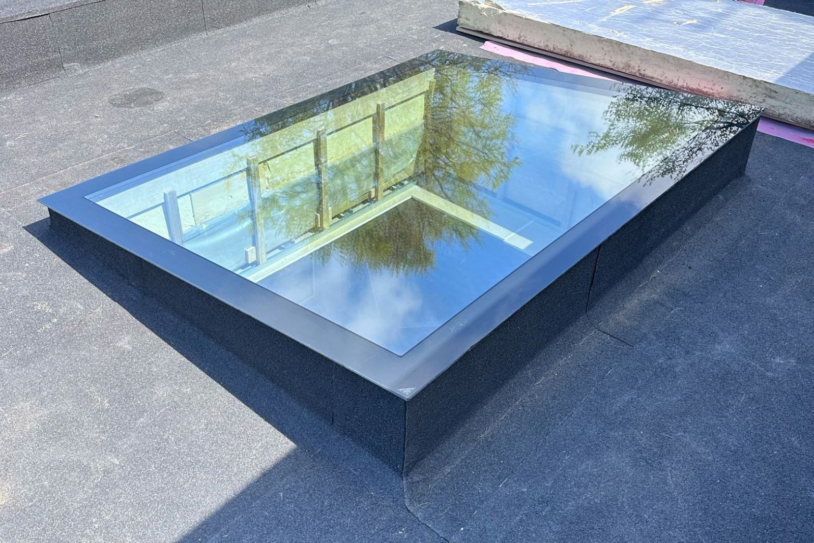 flat-rooflight-frameless-fixed-roof-lights-gallery3-image-rooflight-factory